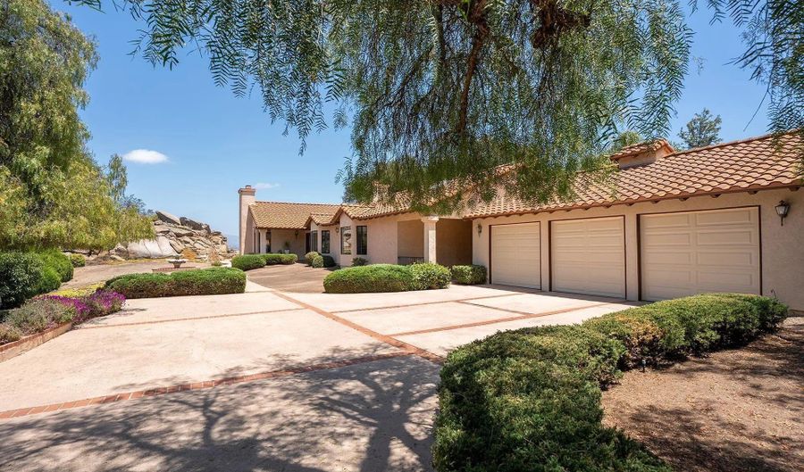 9522 Sage Hill Way, Escondido, CA 92026 - 3 Beds, 3 Bath