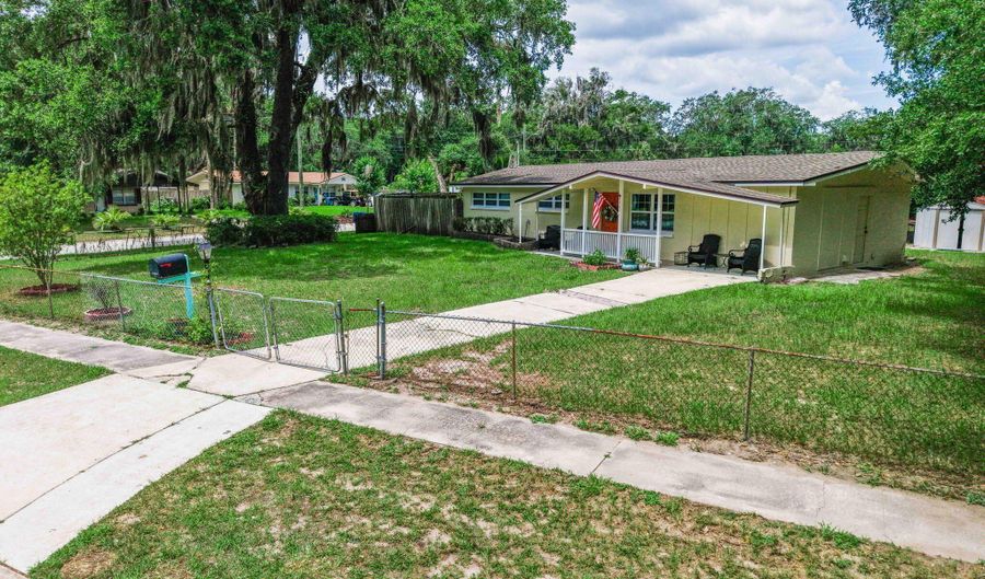 2464 SPOKANE Ave, Atlantic Beach, FL 32233 - 3 Beds, 1 Bath