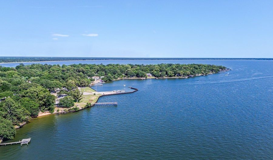513 PAULINE Dr, Bonneau, SC 29431 - 3 Beds, 2 Bath