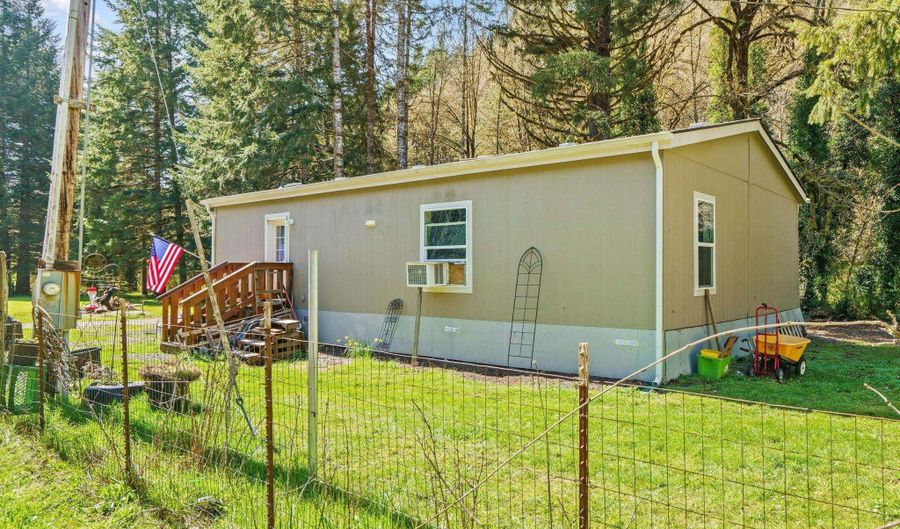22732 Hwy 36 Hwy, Cheshire, OR 97419 - 3 Beds, 2 Bath