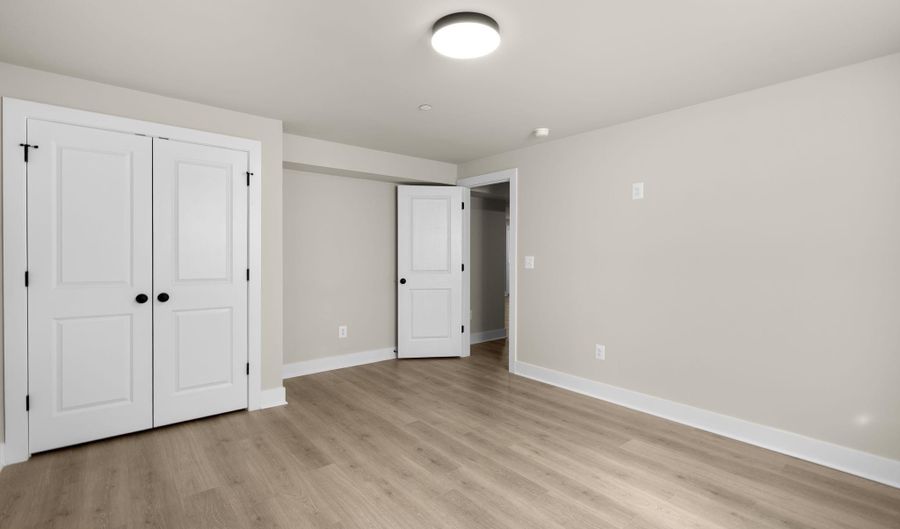 16203 PENNSBURY Dr, Bowie, MD 20716 - 5 Beds, 4 Bath