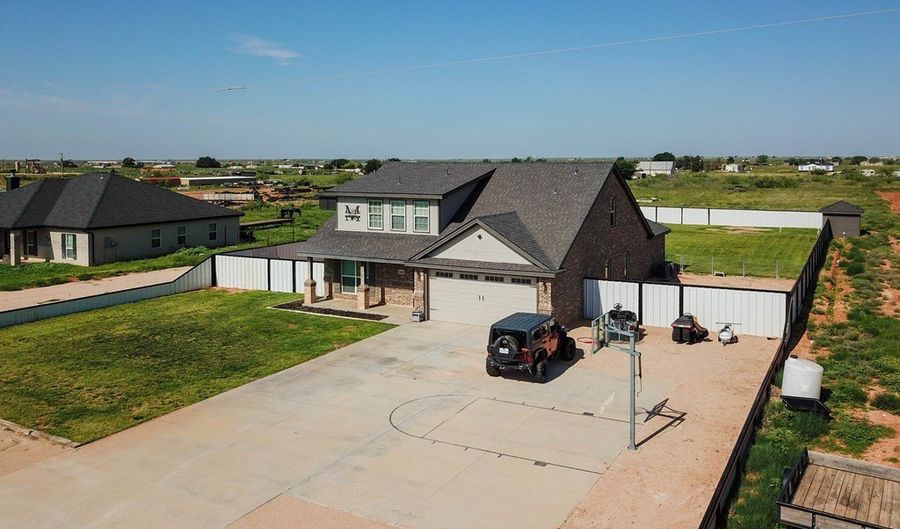 2166 SE 4001, Andrews, TX 79714 - 5 Beds, 3 Bath