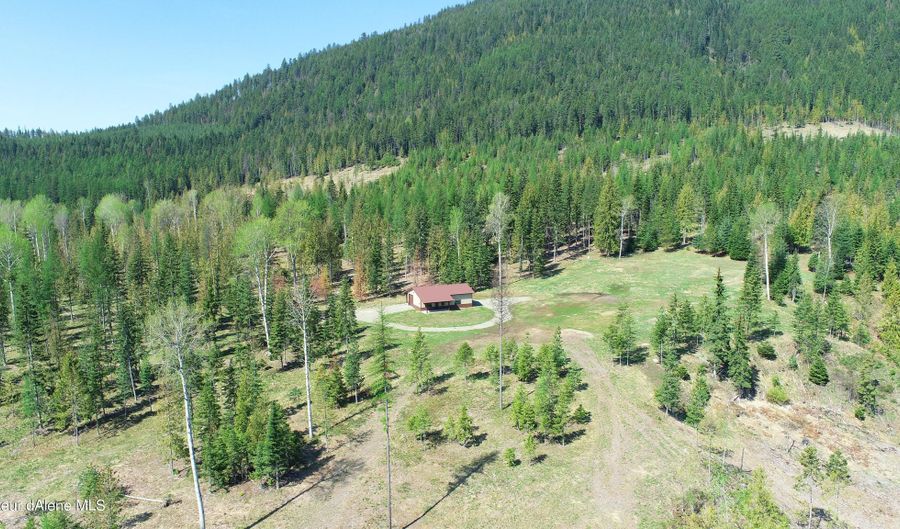 8694 Meadow Creek Rd, Bonners Ferry, ID 83805 - 1 Beds, 1 Bath