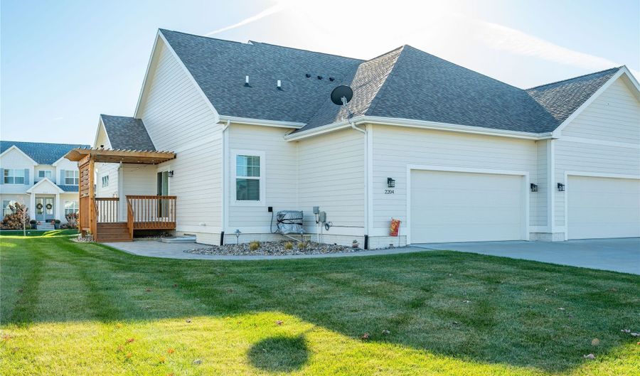 2204 SW Westwood St, Ankeny, IA 50023 - 3 Beds, 3 Bath