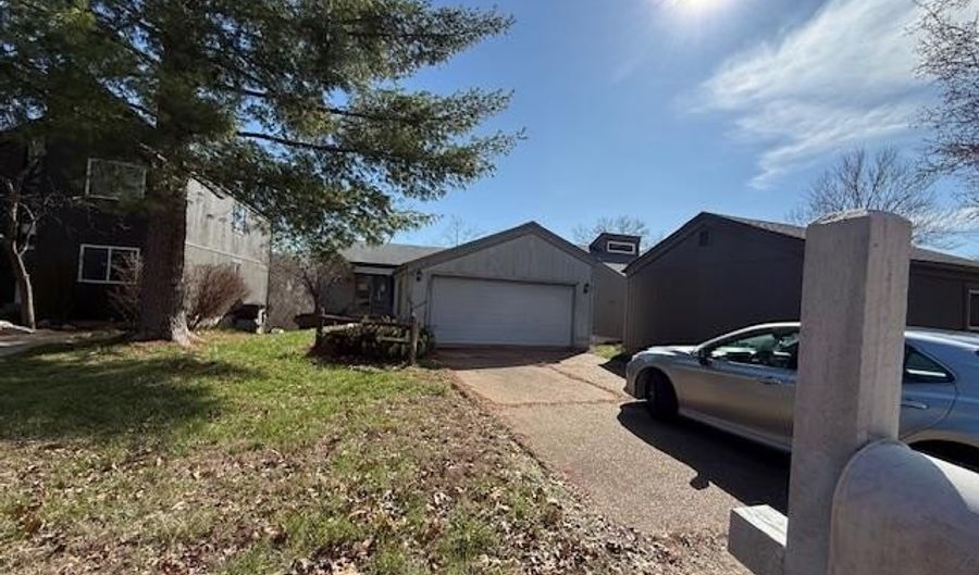 1653 Award Dr, Ballwin, MO 63021 - 1 Beds, 1 Bath