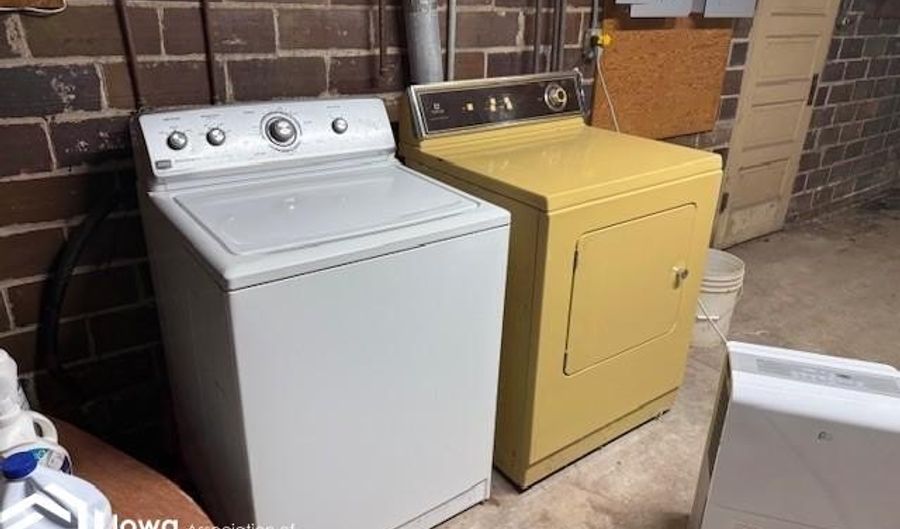 220 W State St, Algona, IA 50511 - 0 Beds, 0 Bath