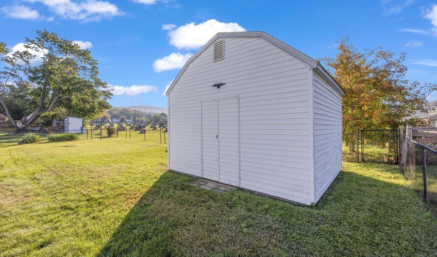 26 YOUNG Ave, Boonsboro, MD 21713 - 3 Beds, 1 Bath