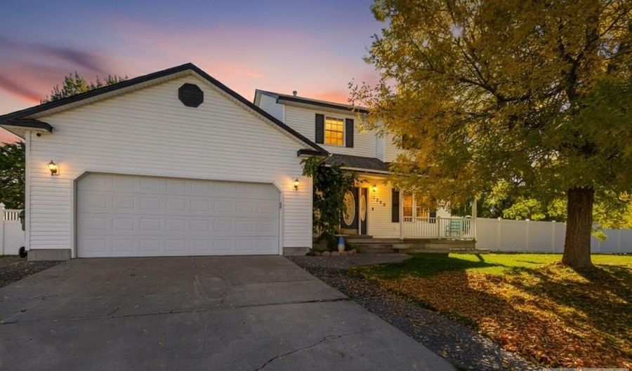 1305 Lyn Dr, Blackfoot, ID 83221 - 5 Beds, 4 Bath