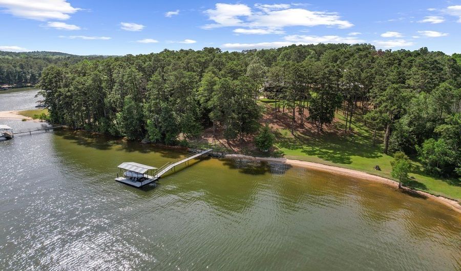 672 Galaxie Dr N, Abbeville, AL 36310 - 4 Beds, 3 Bath