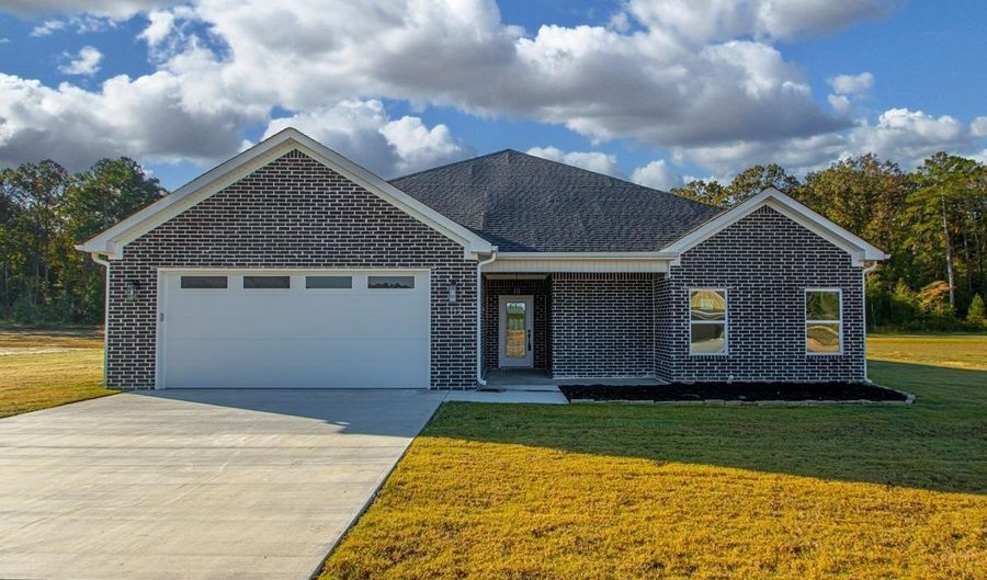 1112 Duke Dr, Bauxite, AR 72011 - 4 Beds, 2 Bath