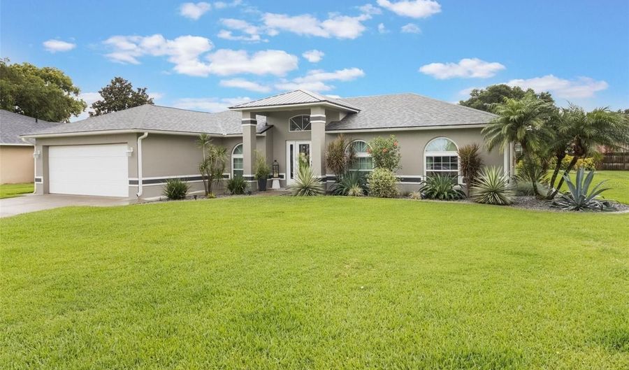2113 KIRKLAND LAKE Dr, Auburndale, FL 33823 - 3 Beds, 2 Bath