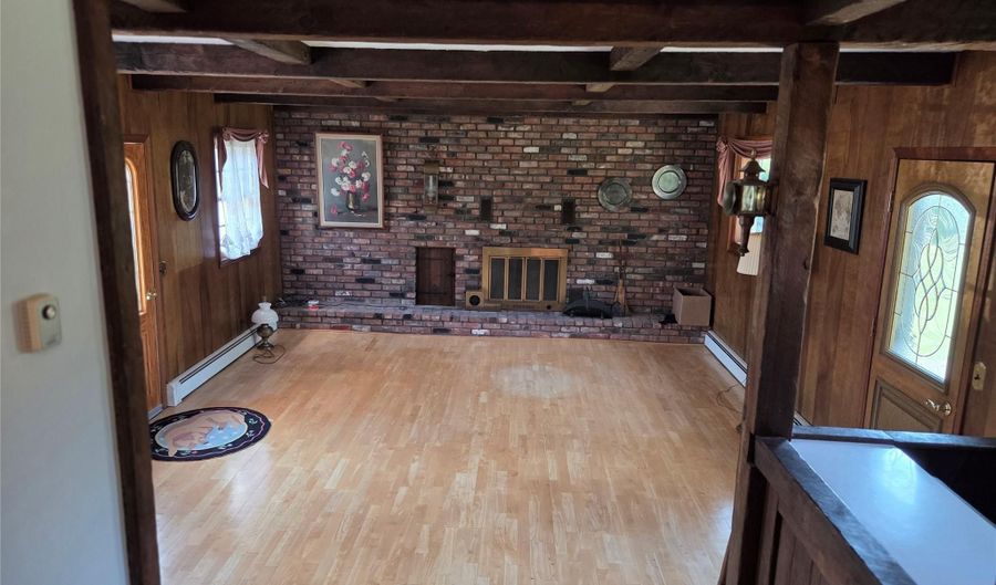 31 S Emerson Ave, Amity Harbor, NY 11701 - 3 Beds, 2 Bath