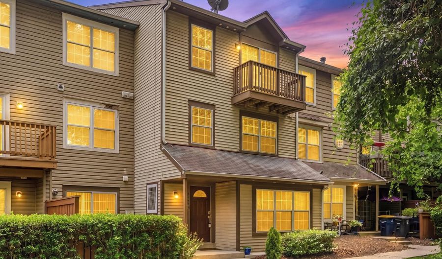 4845 BROOKSTONE Ter 31, Bowie, MD 20720 - 3 Beds, 3 Bath