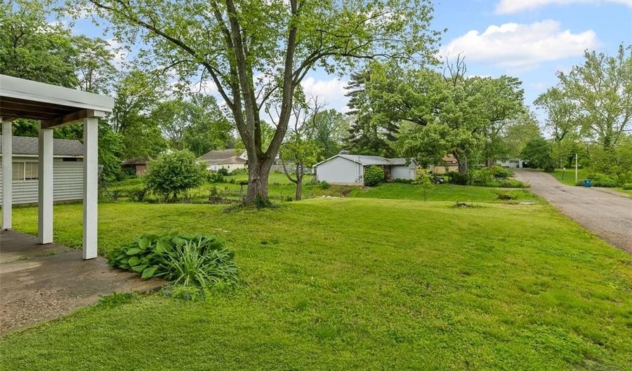 3118 Burton St, Alton, IL 62002 - 2 Beds, 1 Bath