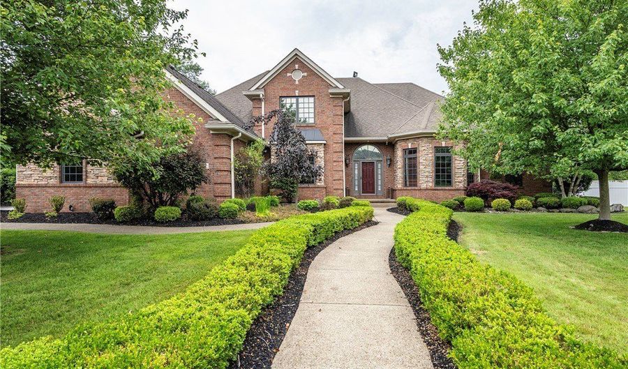 47 Nature Cove Ct, Amherst, NY 14221 - 4 Beds, 5 Bath