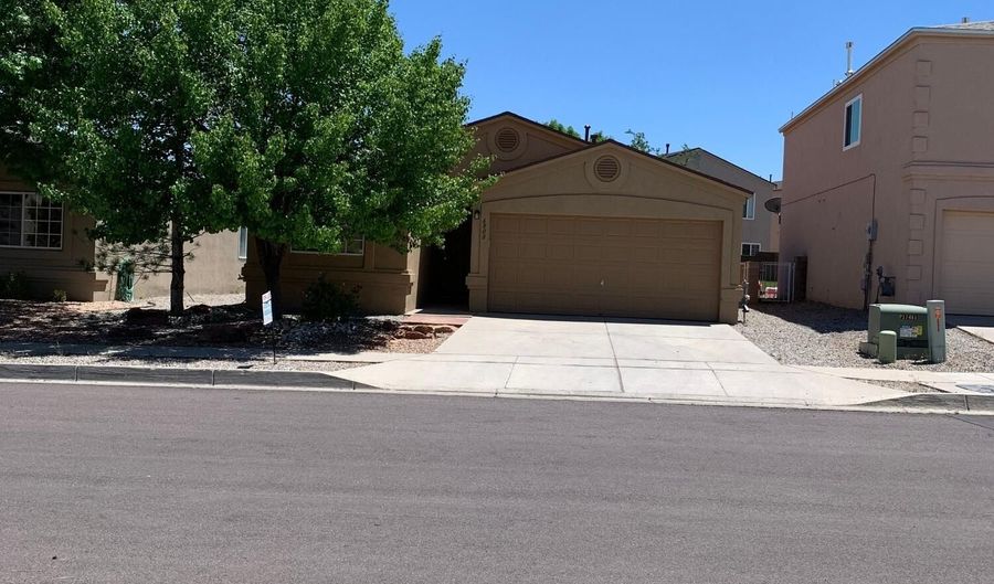 6808 Candelia NW Ave, Albuquerque, NM 87114 - 4 Beds, 2 Bath