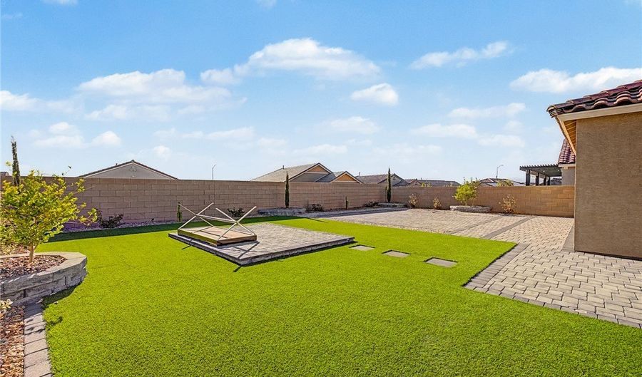 877 Mary Baer Way, Henderson, NV 89011 - 3 Beds, 2 Bath