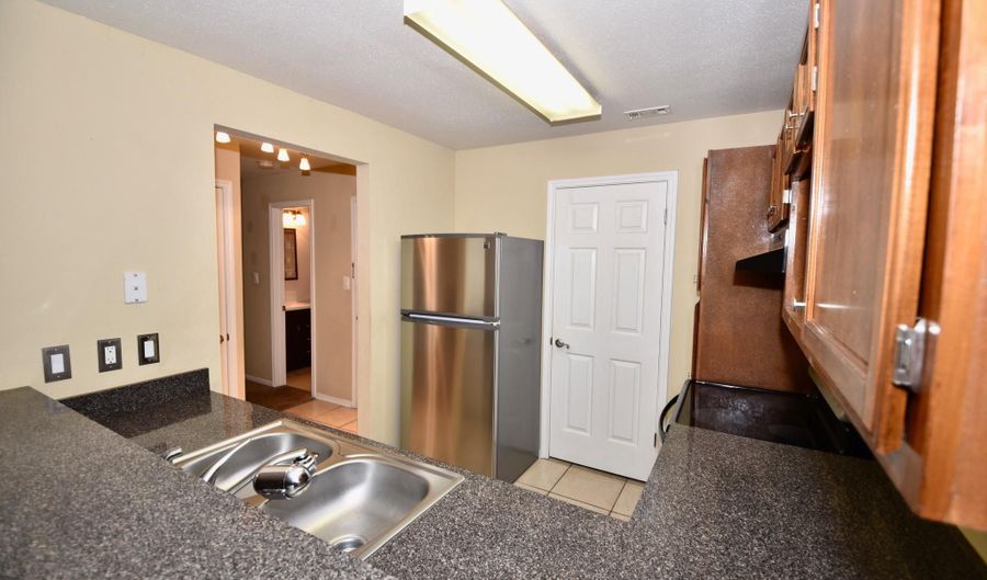 606 SQUIRE Ln 606-F, Bel Air, MD 21014 - 1 Beds, 1 Bath