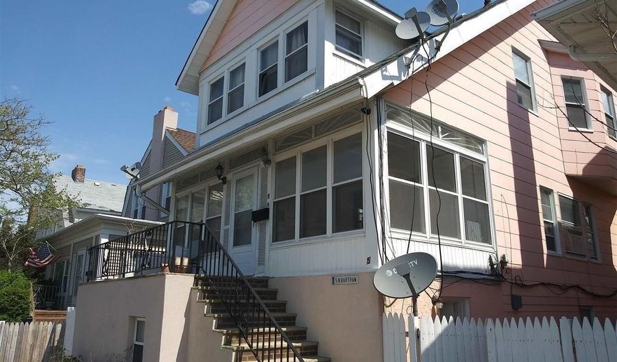 5 N Bartram Ave B, Atlantic City, NJ 08401 - 6 Beds, 4 Bath