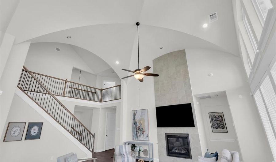 942 Herschell St, Allen, TX 75013 - 6 Beds, 5 Bath