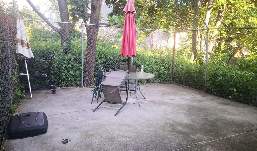 631 N 11TH St 1F, Philadelphia, PA 19123 - 0 Beds, 1 Bath