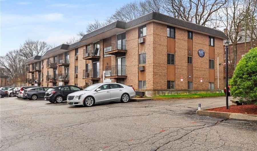 117 John St 54, Lincoln, RI 02865 - 2 Beds, 1 Bath