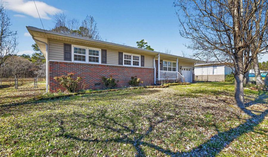 911 WOOD Ave, Attalla, AL 35954 - 3 Beds, 2 Bath