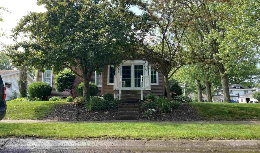 766 W Clark St, Berne, IN 46711 - 3 Beds, 1 Bath