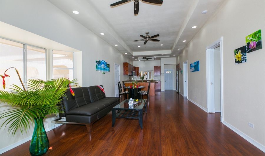 3741 Harding Ave, Honolulu, HI 96816 - 7 Beds, 5 Bath