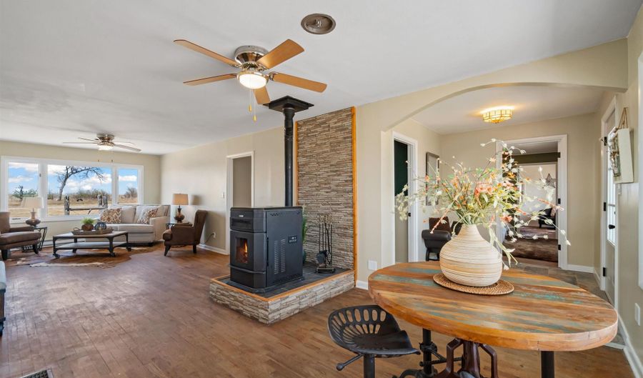 363 JJ Rd, Chugwater, WY 82210 - 5 Beds, 2 Bath