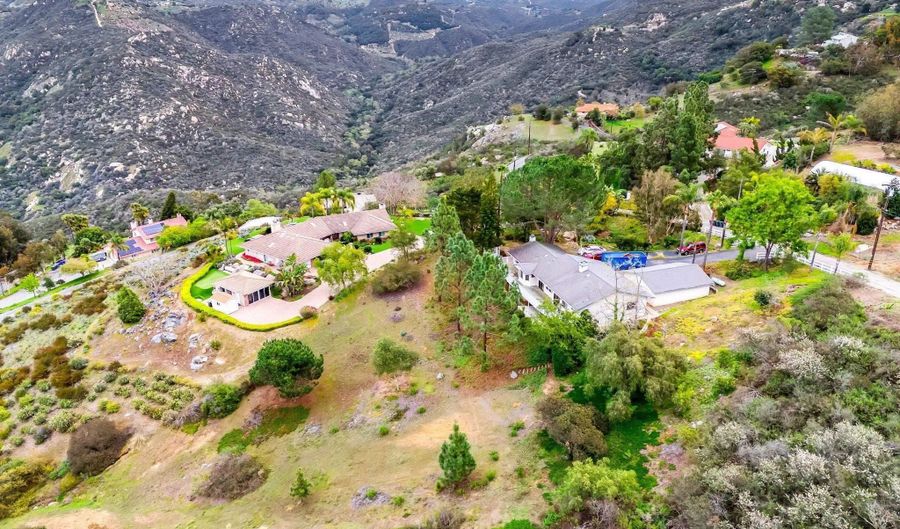 28983 Mountain Meadow Rd, Escondido, CA 92026 - 3 Beds, 3 Bath