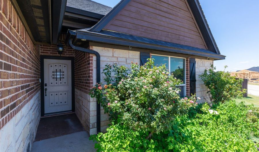7902 Tuscany Dr, Abilene, TX 79606 - 3 Beds, 2 Bath