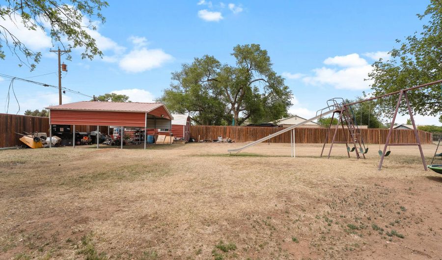 1401 Avenue K, Abernathy, TX 79311 - 2 Beds, 3 Bath