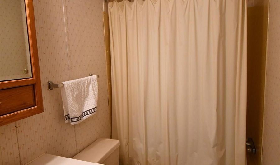 8990 PARK Ave, Alanson, MI 49706 - 3 Beds, 2 Bath