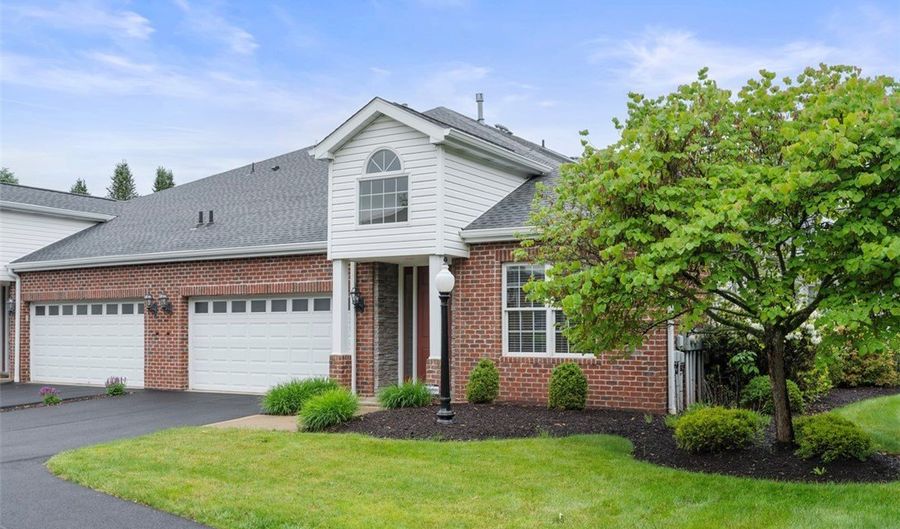 203 Providence Ct, Adams Twp., PA 16059 - 2 Beds, 3 Bath