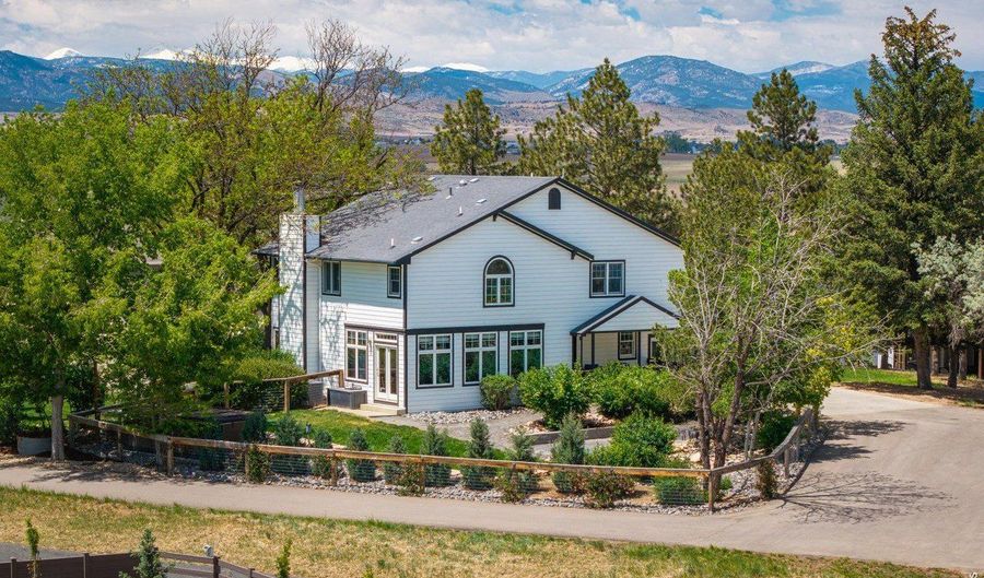 722 Sophie St, Berthoud, CO 80513 - 4 Beds, 4 Bath