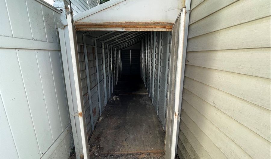 355 Cuyahoga St, Akron, OH 44310 - 3 Beds, 2 Bath