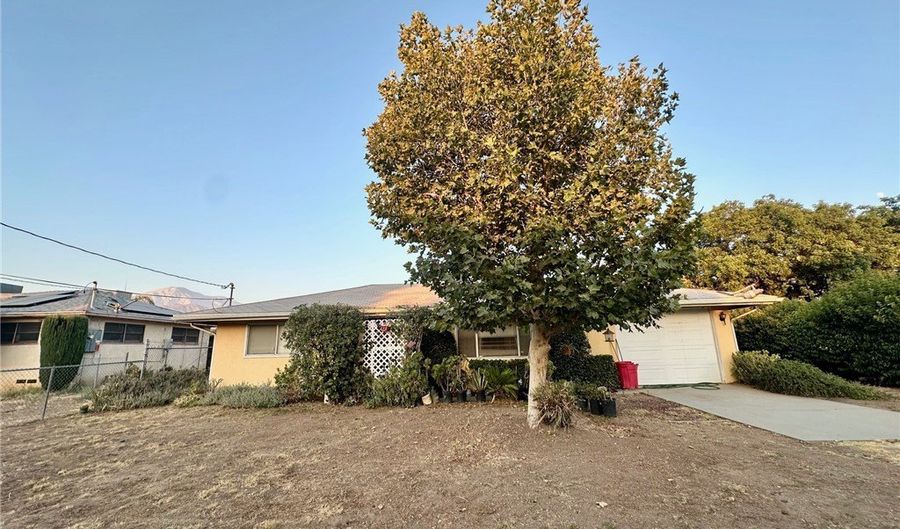 12239 6th St, Yucaipa, CA 92399 - 2 Beds, 1 Bath