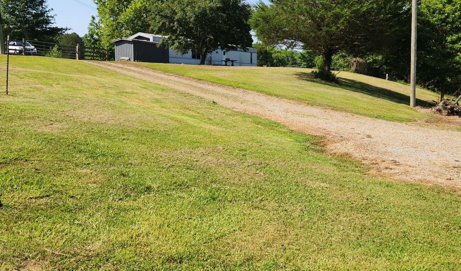 2734 W Tennessee 39 Hwy, Athens, TN 37303 - 2 Beds, 1 Bath