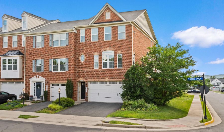 25741 CLAIRMONT MANOR Sq, Aldie, VA 20105 - 3 Beds, 4 Bath