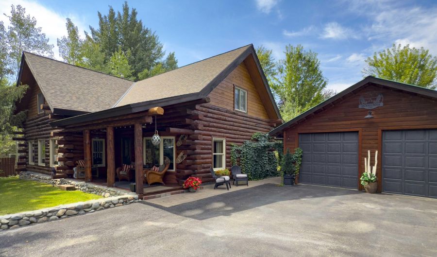 109 N 8th St, Bellevue, ID 83313 - 4 Beds, 2 Bath