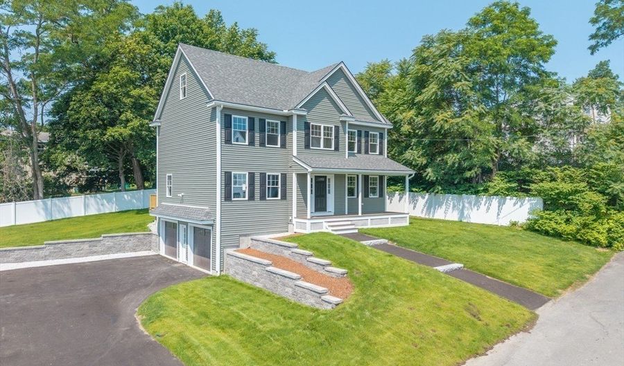 8 Country Ln, Billerica, MA 01821 - 3 Beds, 3 Bath