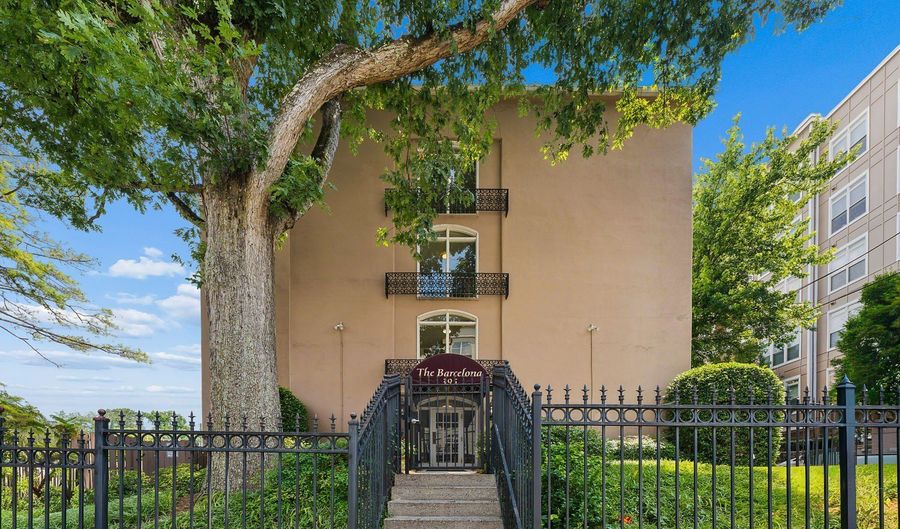 395 Pharr Rd NE 308, Atlanta, GA 30305 - 1 Beds, 1 Bath