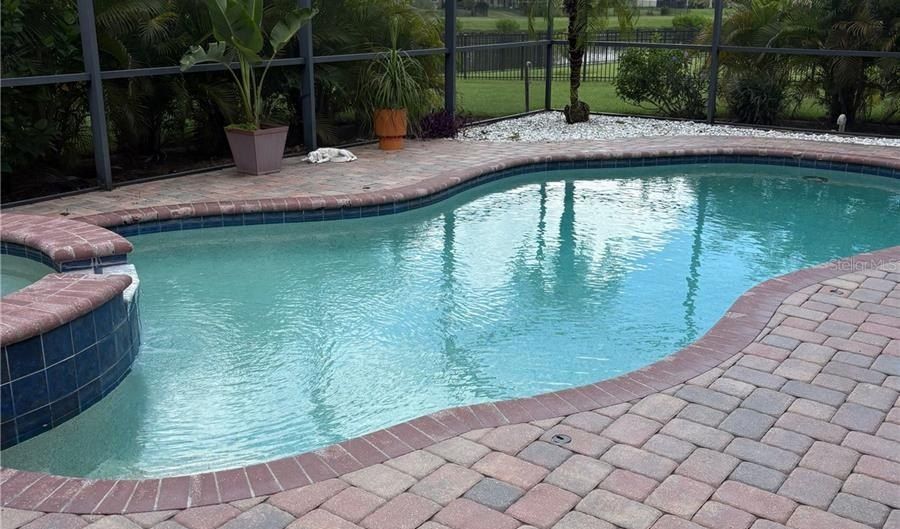 5304 Sandy Shell Dr, Apollo Beach, FL 33572 - 6 Beds, 4 Bath