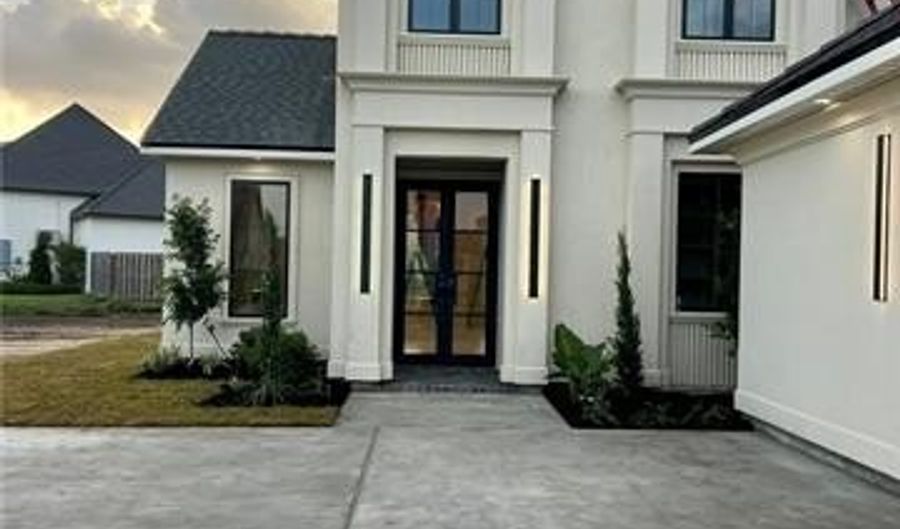 138 WOOD DUCK Dr, Belle Chasse, LA 70037 - 4 Beds, 3 Bath