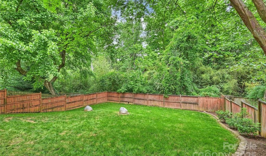 2100 Sablewood Dr, Charlotte, NC 28205 - 4 Beds, 3 Bath