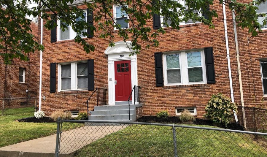 312 SE 34TH St SE 1, Washington, DC 20019 - 2 Beds, 1 Bath