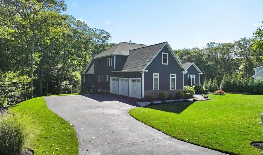 25 Rock Way, East Greenwich, RI 02818 - 4 Beds, 6 Bath