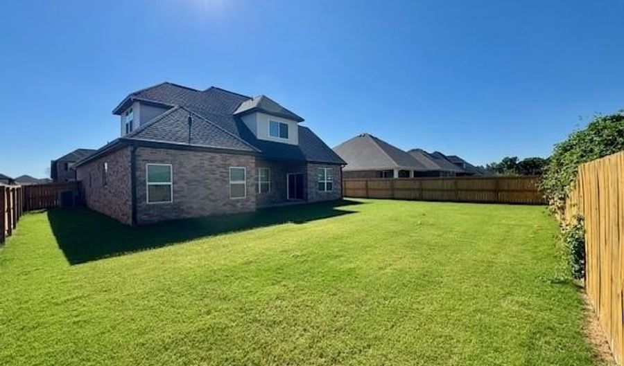 5302 SW Firethorn Ln, Bentonville, AR 72713 - 4 Beds, 3 Bath