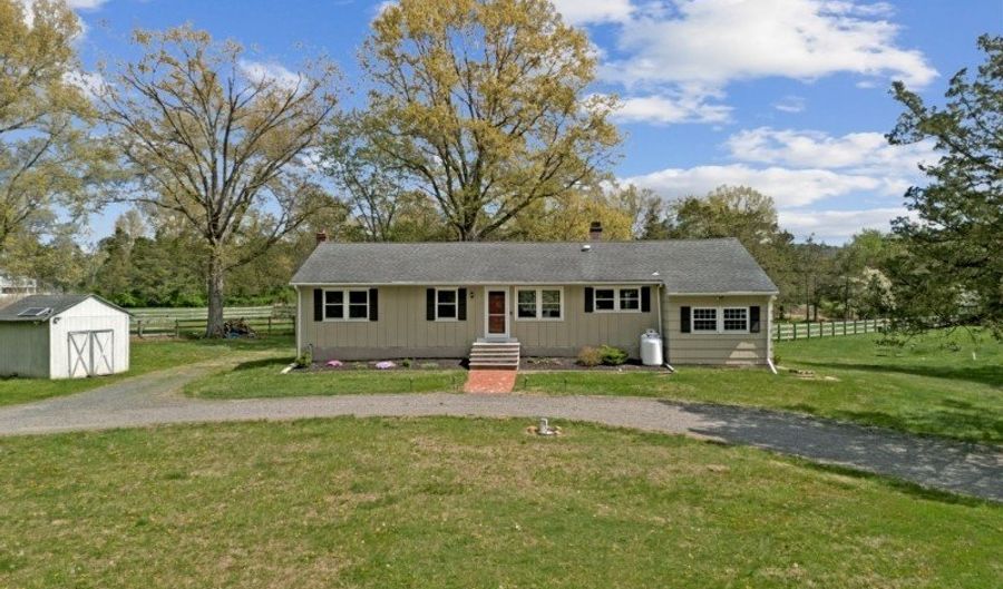 65 Somerset Ter, Bedminster, NJ 07921 - 3 Beds, 2 Bath